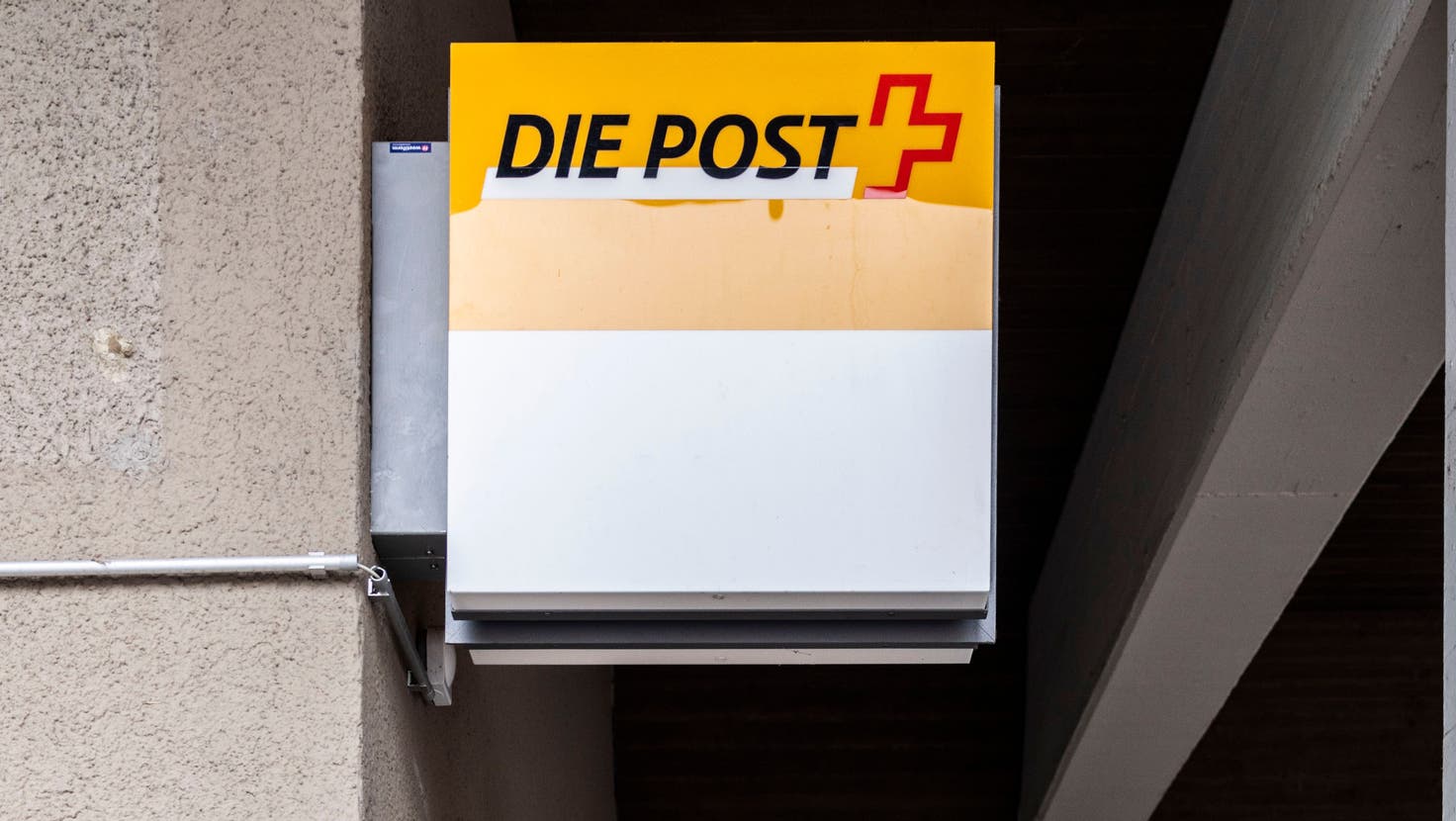 Die eigenbetriebene Filiale der Post in Steinhausen. (Bild: Patrick Hürlimann (18. 4. 2024))