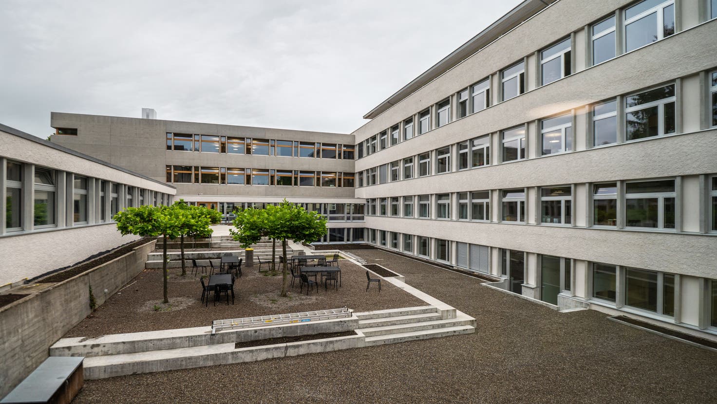 Der Innenhof des Notker-Schulhauses der katholischen Kantonssekundarschule Flade in St.Gallen. (Bild: Michel Canonica)