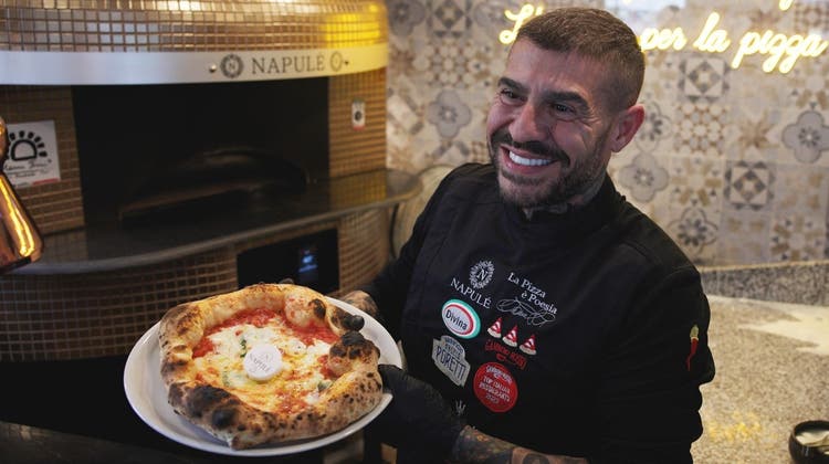 So gelingt die perfekte neapolitanische Margherita: Pizza-Weltmeister gibt Tipps – das Video