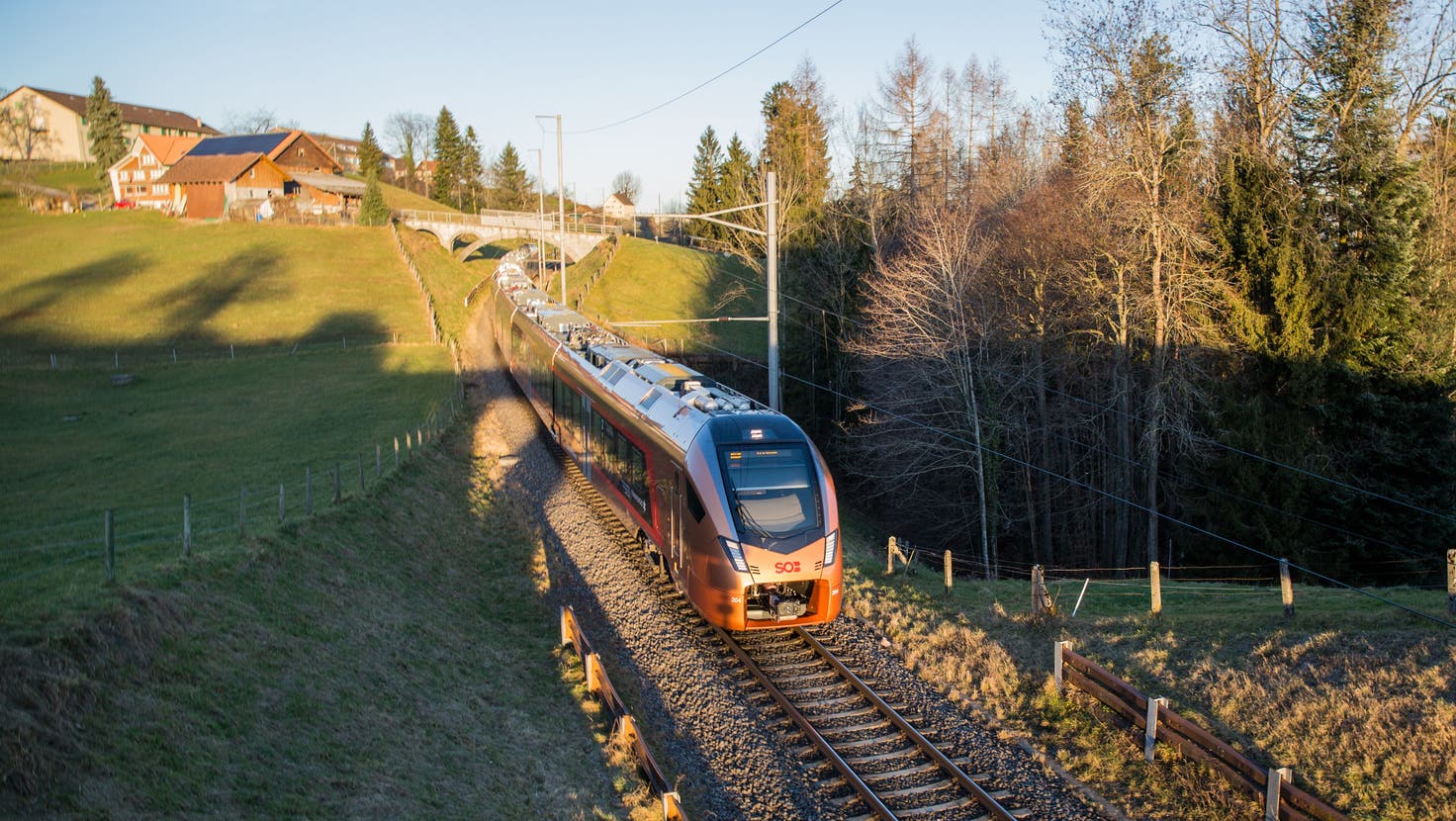 Voralpen-Express bei Herisau. (Bild: zvg)