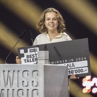Betonklotz, Znüni, Konzerttour: Das beschäftigt die Innerrhoder Sängerin Riana nach ihrem Sieg an den Swiss Music Awards