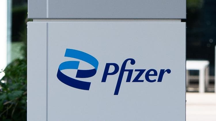 Der Sitz von Pfizer in Zug. (Bild: Dominik Wunderli)