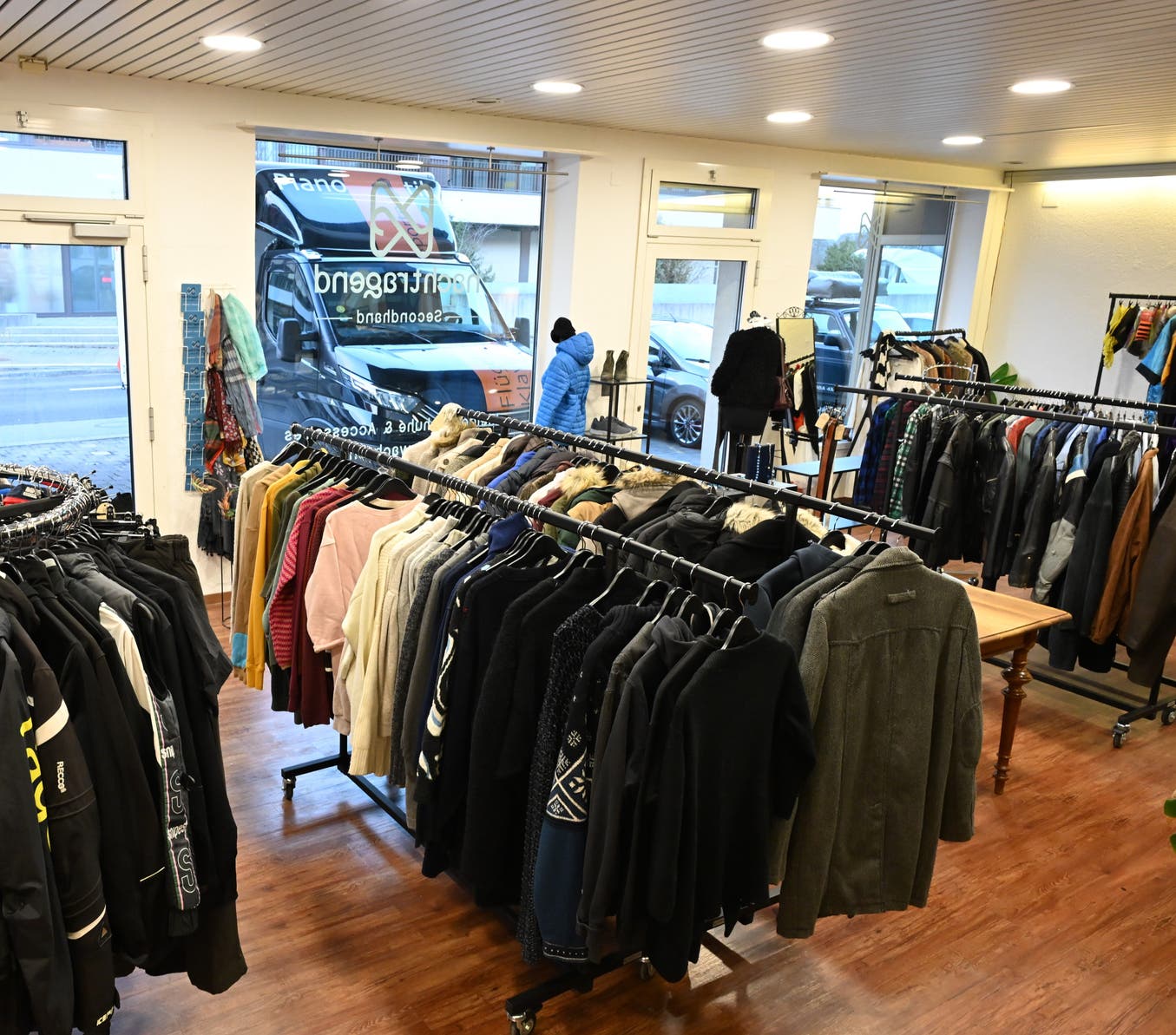Second Hand Laden In Der Nähe Second-Hand-Laden in Stans: «Nachtragend» steht für Nachhaltigkeit