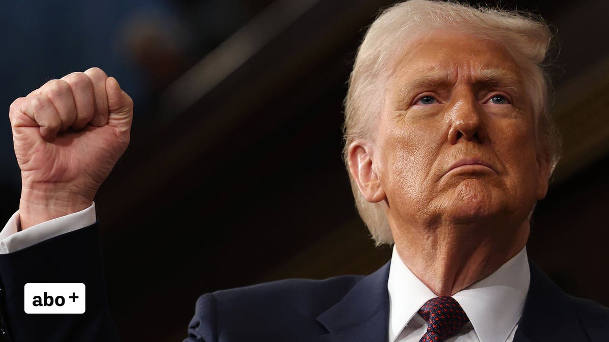 Таможенный молот Трампа действует как Corona Таможенный молот Трампа действует как Corona