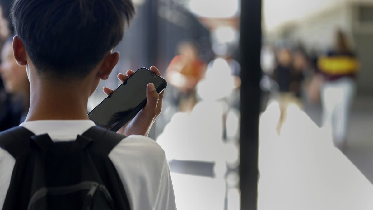 Canton takes action: Nidwalden decides to ban cell phones in schools