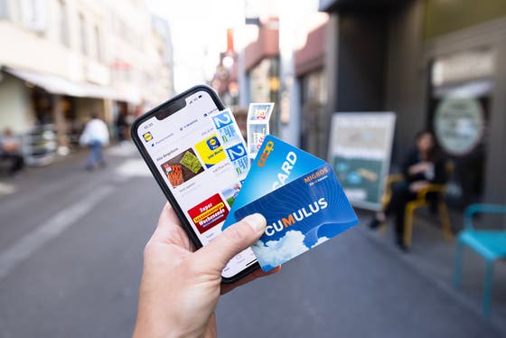 Divers détaillants offrant des programmes de bonus