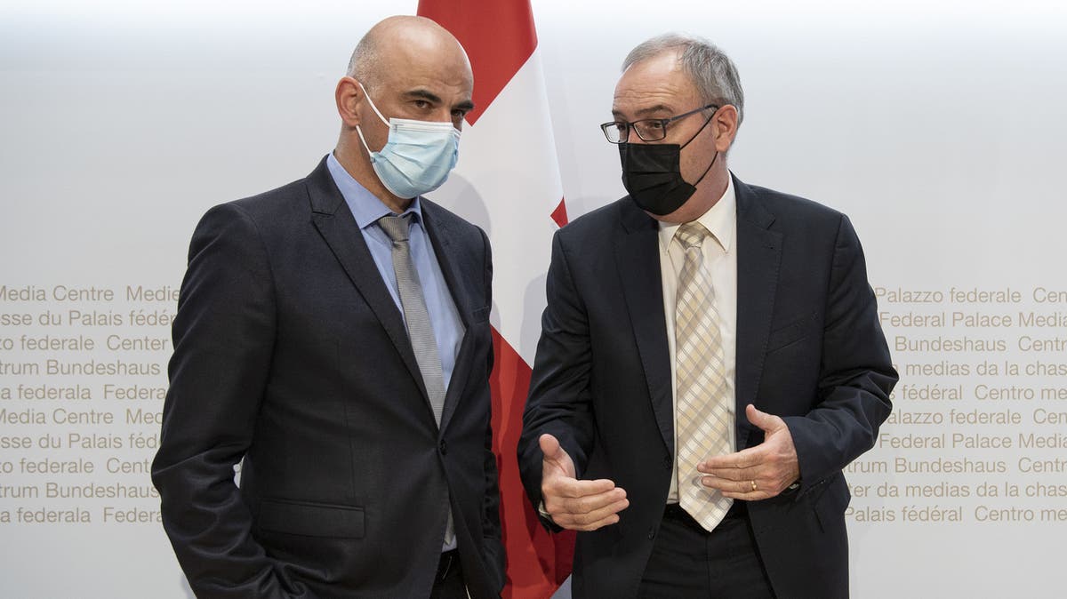 Corona-Politik - Bundesrat präsentiert Strategie für den ...