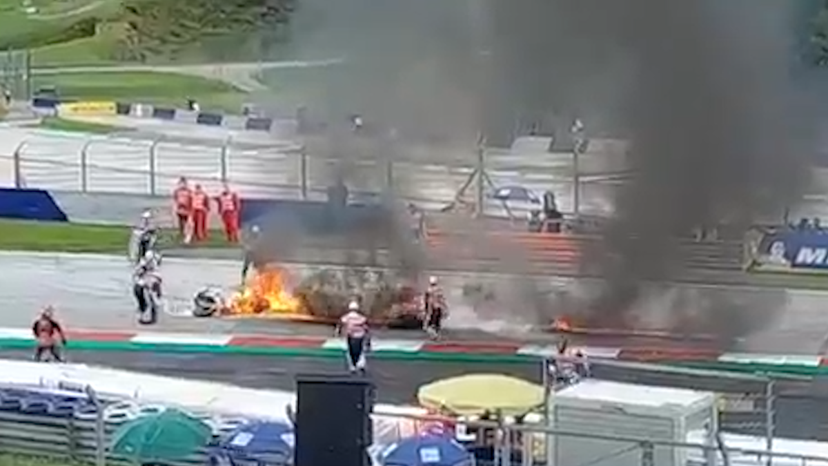Österreich - Feuer-Crash am MotoGP von Spielberg: Zwei ...