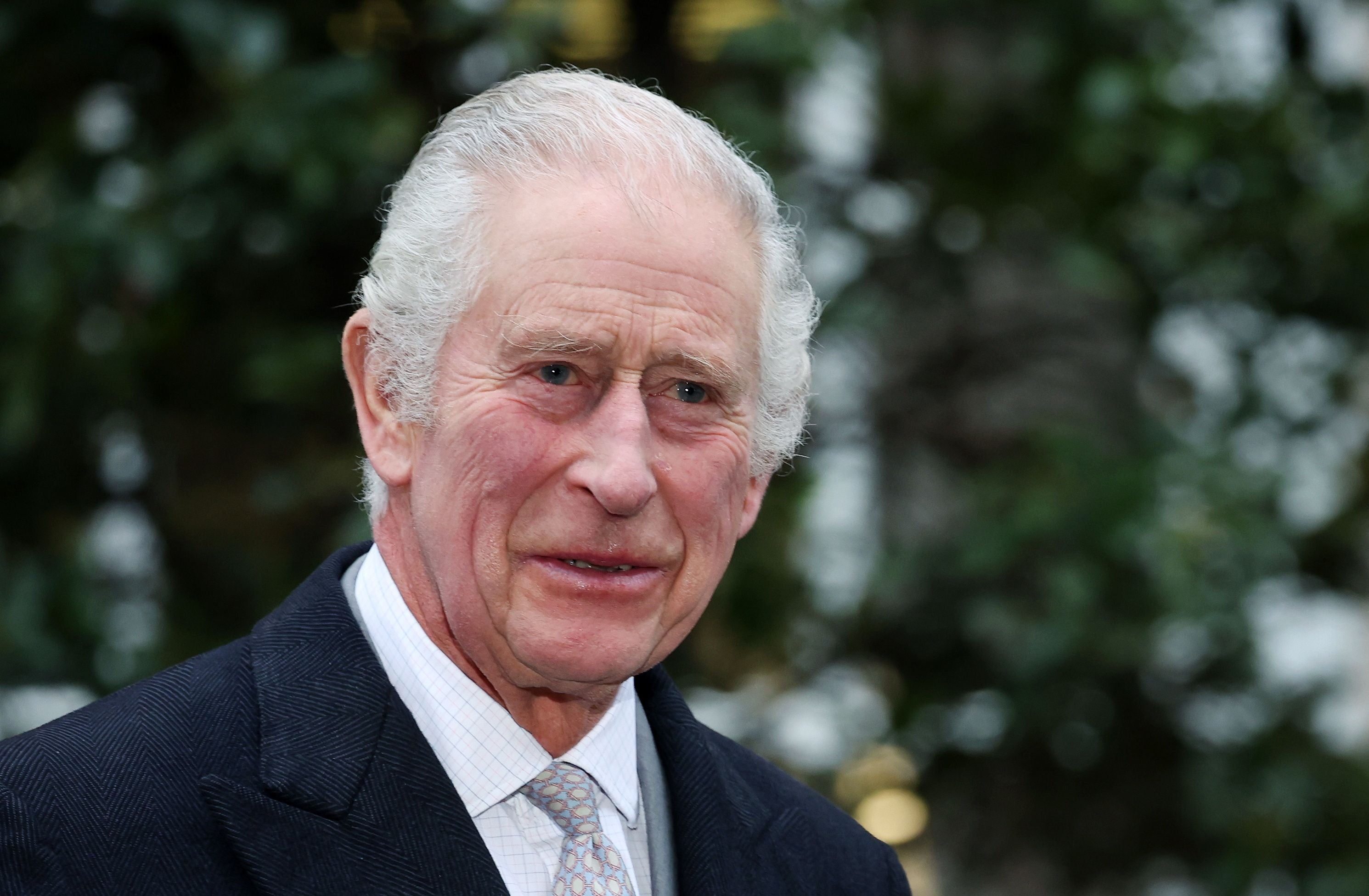 after-cancer-diagnosis-king-charles-gets-get-well-wishes-will-harry